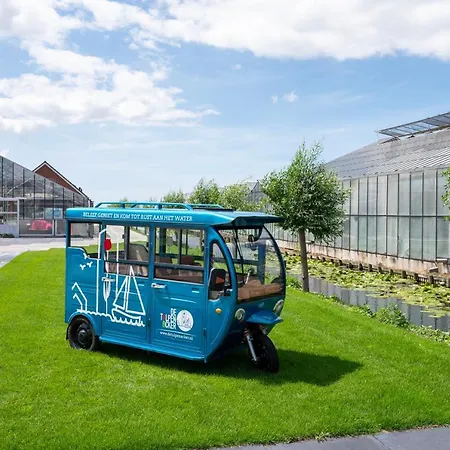 4 To 6 Persons Waterfront * Roelofarendsveen