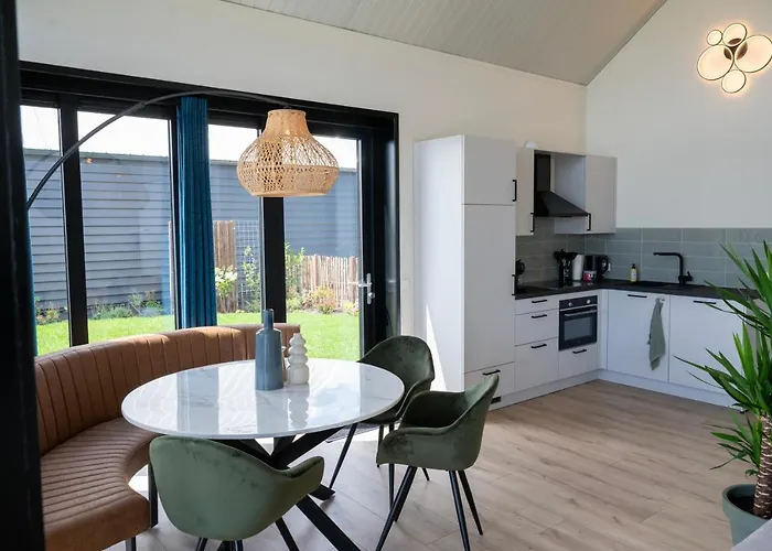 4 To 6 Persons Tulpenacker Waterfront * Roelofarendsveen