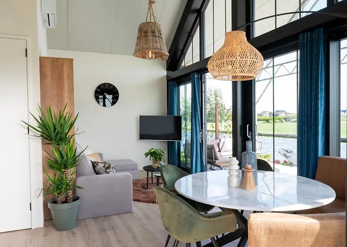 4 To 6 Persons Tulpenacker Waterfront Roelofarendsveen